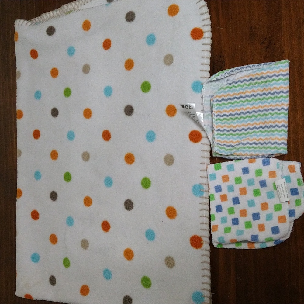 7 Items Little Me & More Fox Baby Themed, Blanket and Towel, Clothing Set - Picture 5 of 16
